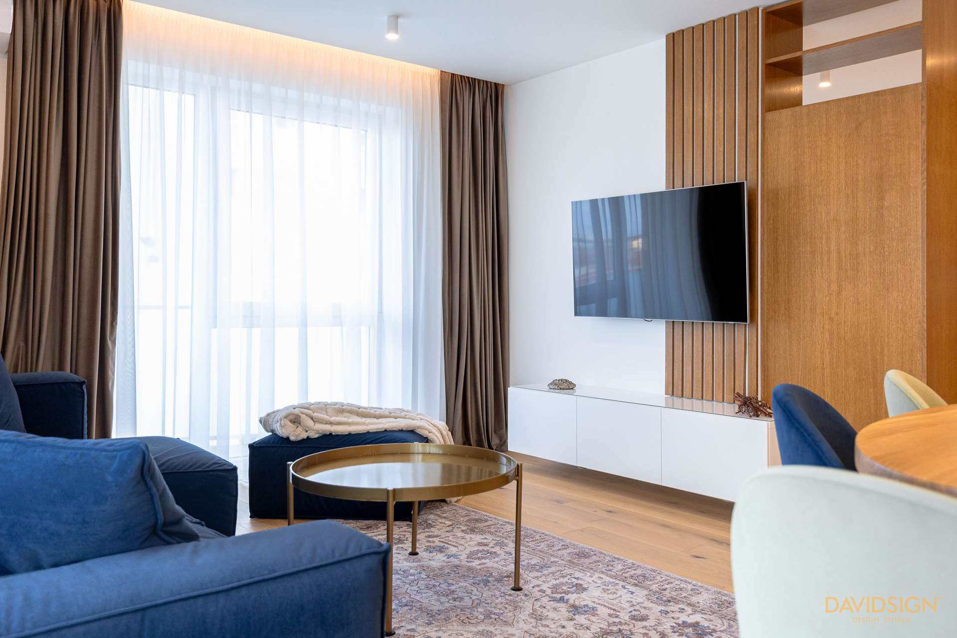 Blue Touch for This Cosy Apartment