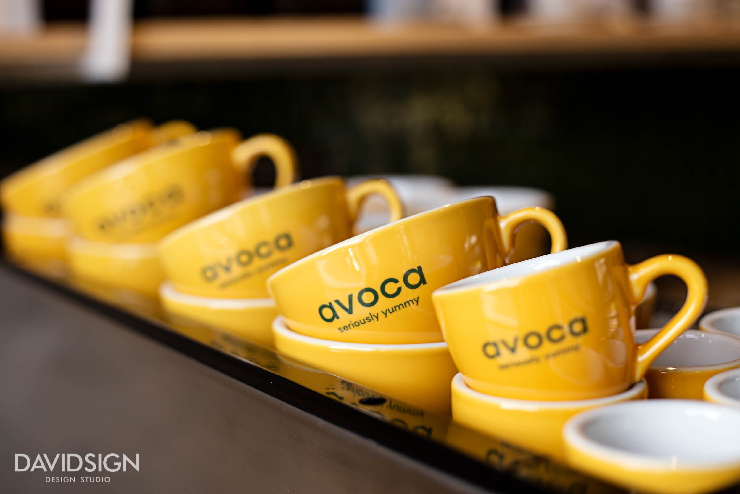 Design interior Interior Design: AVOCA - Avocado based food shop Oradea România Davidsign - 2